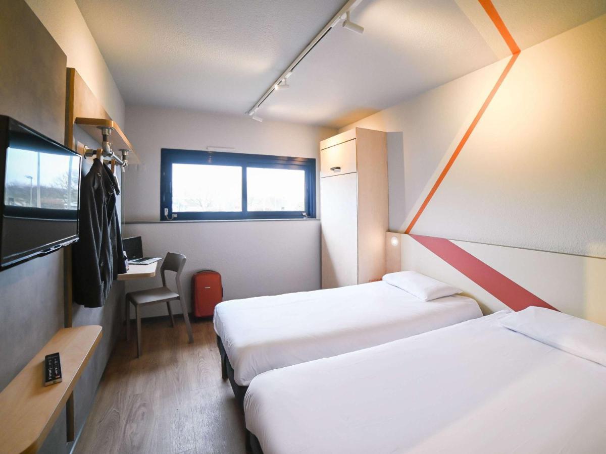 Ibis Budget Site Du Futuroscope Chasseneuil-du-Poitou Kültér fotó