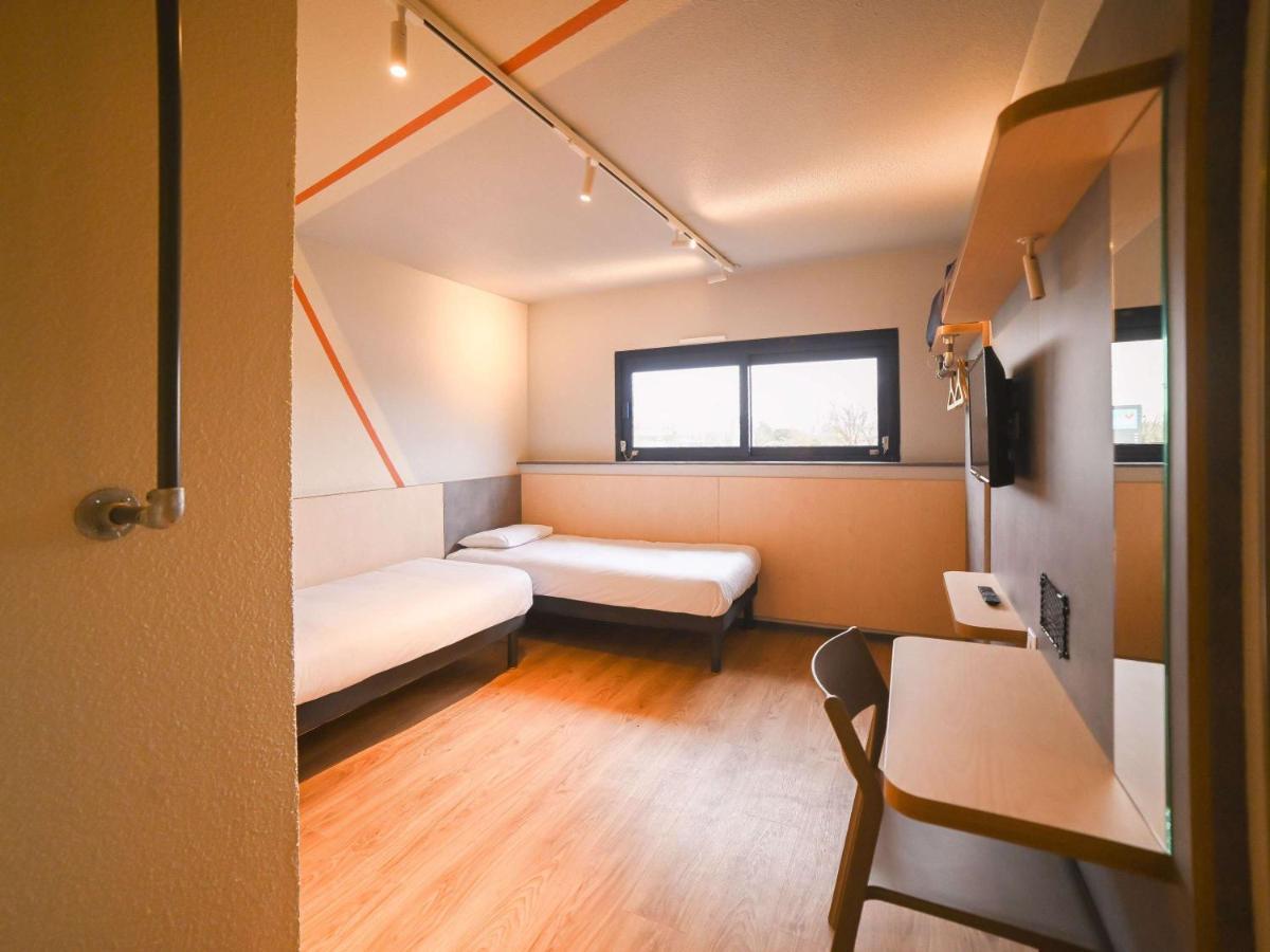 Ibis Budget Site Du Futuroscope Chasseneuil-du-Poitou Kültér fotó