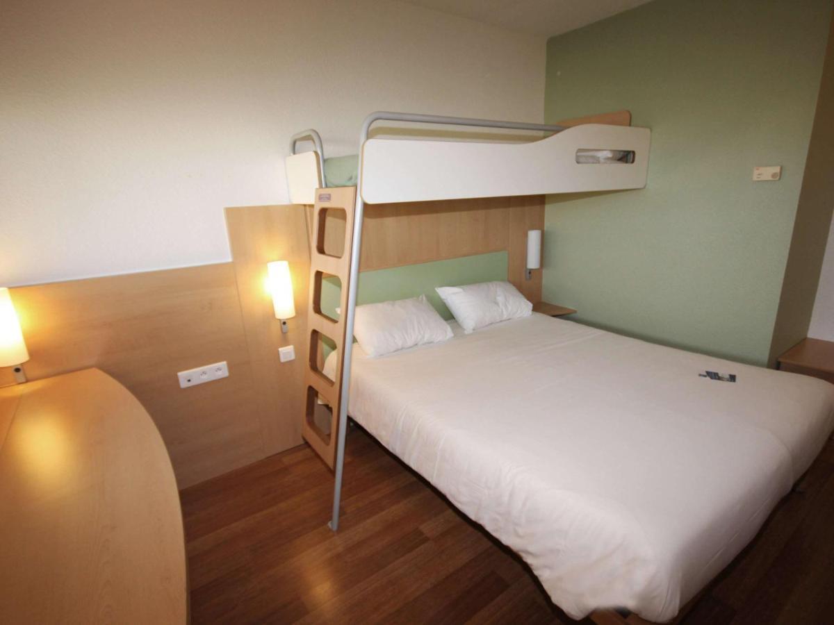 Ibis Budget Site Du Futuroscope Chasseneuil-du-Poitou Kültér fotó